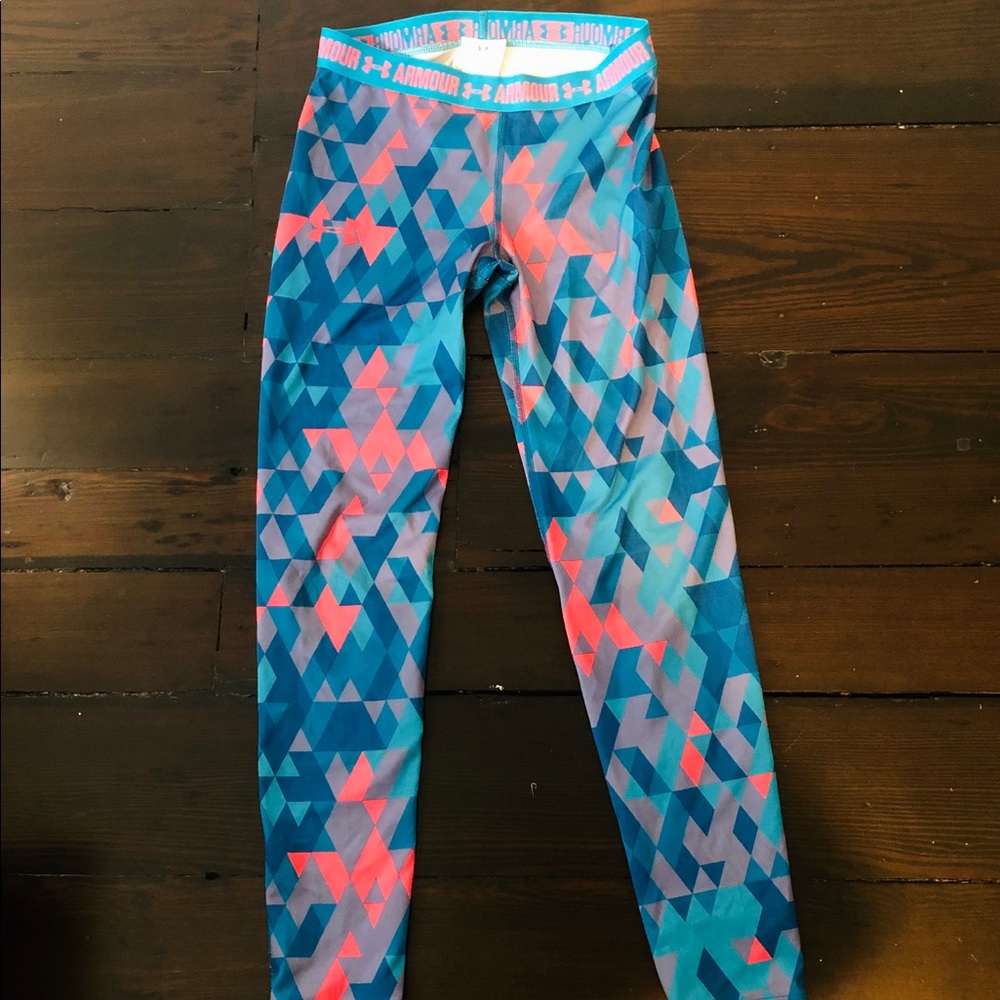 Under Armour girls patterned leggings 🤩